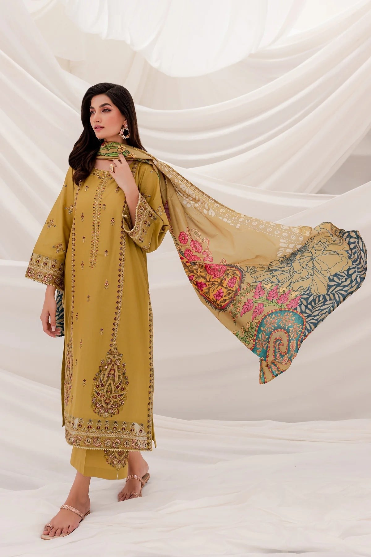 Mushq 3 pc dhannak Embroidered Winter Collection 588