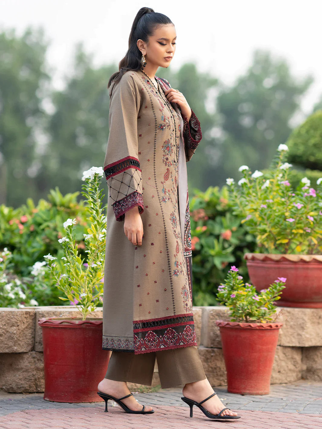 Zara shah-coco 3 Pc Embroidered Dhannak Suit winter Collection 104