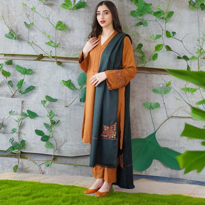 khaadi-3 pc Dhanak Embroidered Winter Collection