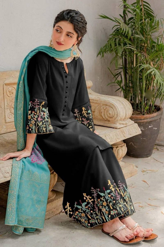 khaadi-3 pc Dhanak Embroidered Winter Collection