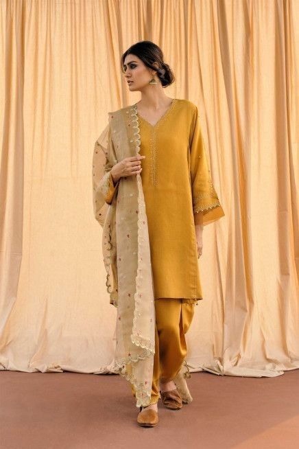 3Pc Embroidered dhannak Suit winter Collection 95