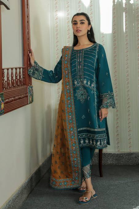 Winter collection 3Pc Stuff Linen suit heavy Embroidery by087