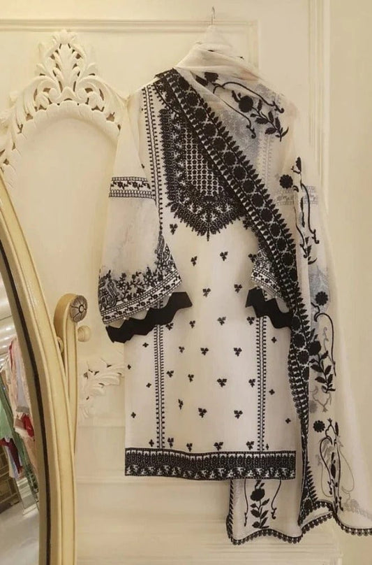 Agha Noor -3Pc Lawn White Embroidered Suit with Organza Dupatta