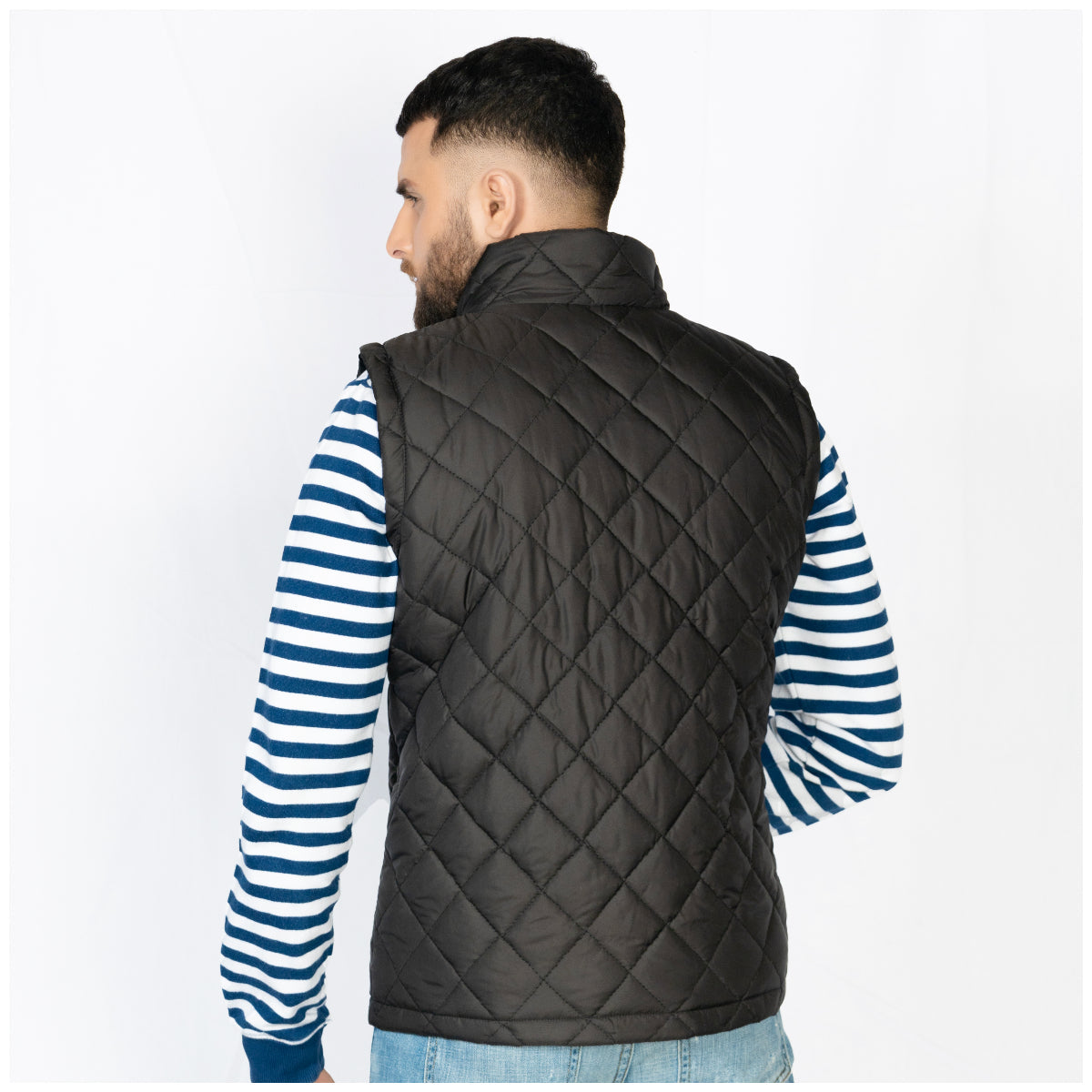 Sleeveless Diamond Quilted Jacket Black